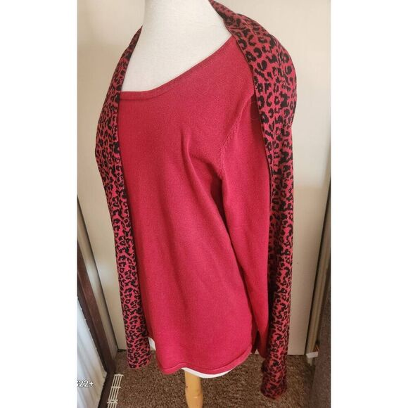 S40 Heart N Crush sweater with attached scarf - Picture 7 of 12